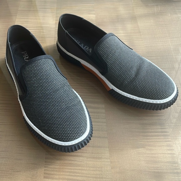 Prada men’s loafers 8.5 EU / 9.5 US in Charcol grey with Prada orange trim - Picture 1 of 8